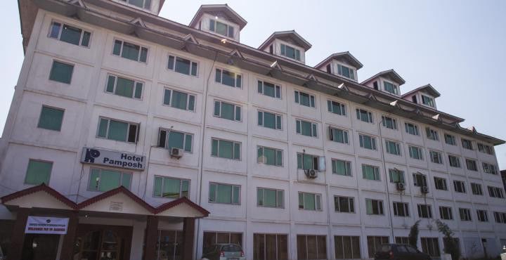 Hotel Pamposh Srinagar  Exterior photo