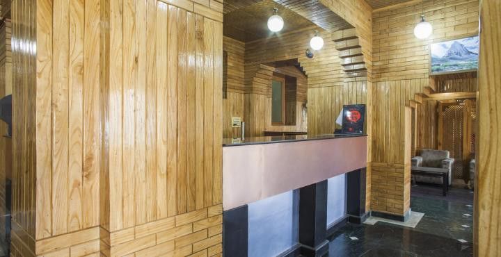 Hotel Pamposh Srinagar  Exterior photo