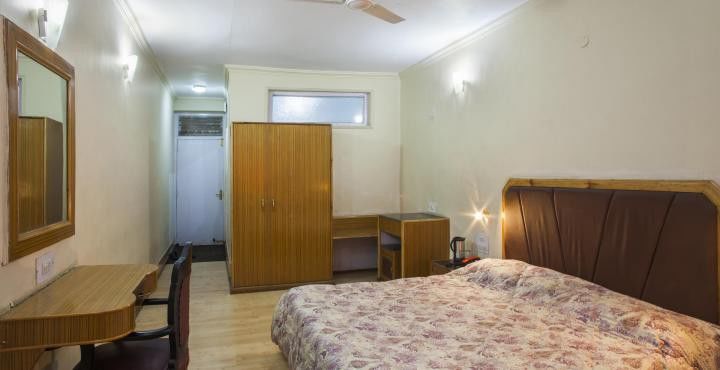 Hotel Pamposh Srinagar  Exterior photo